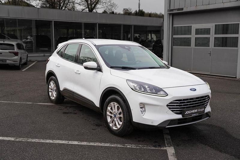 Gebraucht Ford Kuga Titanium 224 PS (164 kW) 2022 Weiß SUV