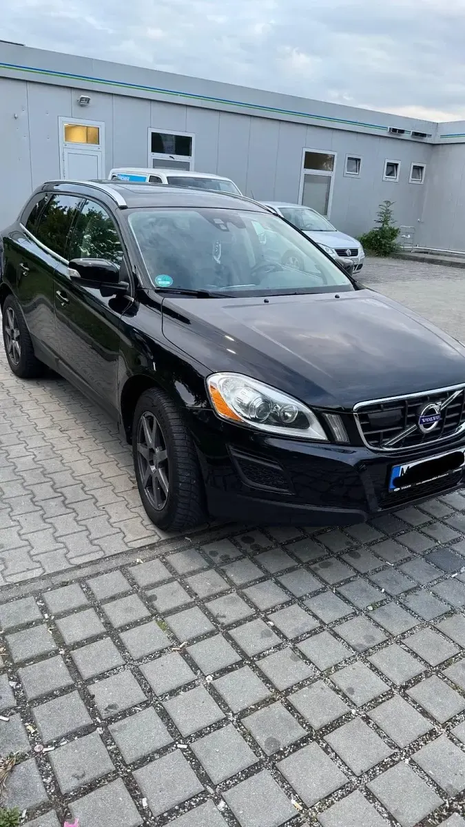 Gebraucht Volvo XC60 215 PS (158 kW) 2012 Schwarz SUV