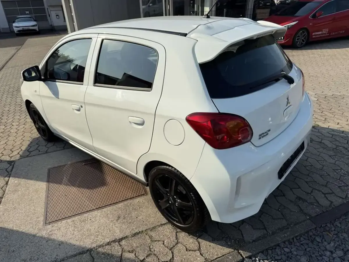 Gebraucht Mitsubishi Space Star Select 71 PS (52 kW) 2025 Islandweiss Kleinwagen
