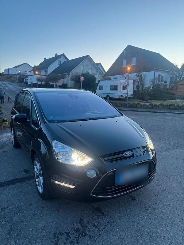 Second-hand Ford S-MAX Titanium 200 CP (147 kW) 2013 Negru Monovolum