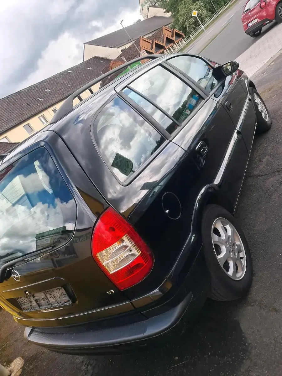 Gebraucht Opel Zafira 125 PS (91 kW) 2004 Schwarz Van / Kleinbus