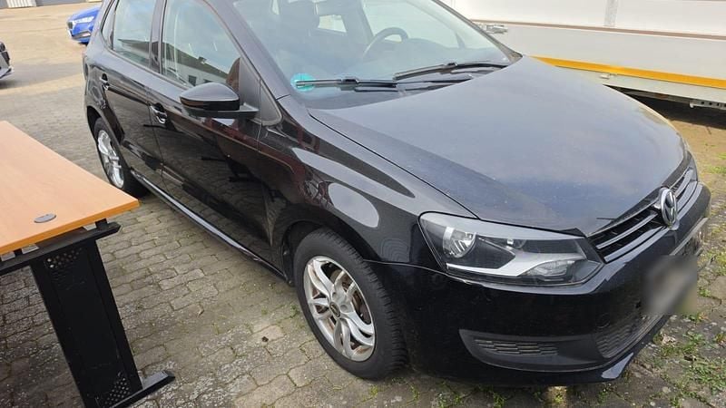 Usado VW Polo 69 HP (50 kW) 2013 Preto Citadino