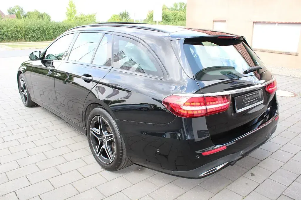Gebraucht Mercedes E400 AMG line 330 PS (242 kW) 2023 Schwarz Limousine