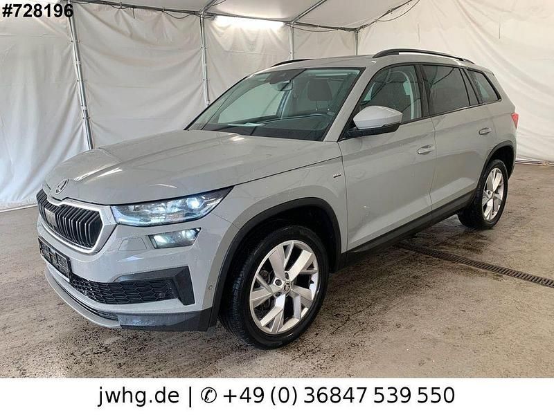 Grau Gebraucht 2022 Skoda Kodiaq Clever SUV | 27.950 € (Guter Preis) - Bild 1/4