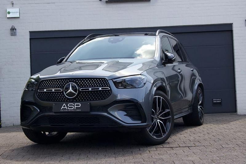 Grau Gebraucht 2023 Mercedes GLE400 SUV | 86.950 € (Teuer) - Bild 1/4
