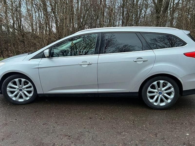 Gebraucht Ford Focus Titanium 150 PS (110 kW) 2012 Grau Kombi