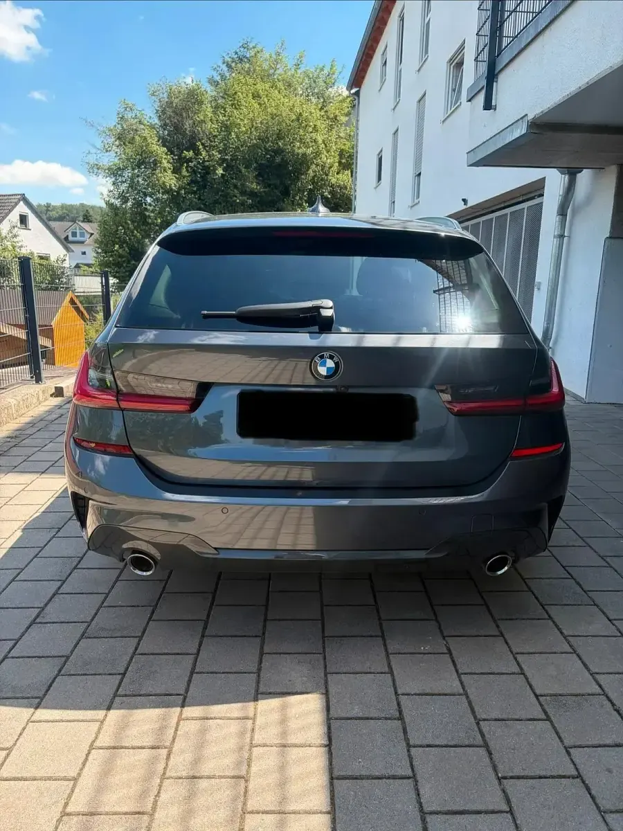 Gebraucht BMW 320 M Sport 190 PS (139 kW) 2021 Grau Kombi
