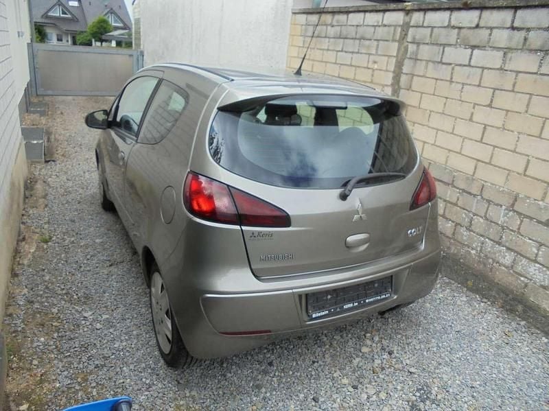 Gebraucht Mitsubishi Colt Invite 95 PS (69 kW) 2008 Grau Limousine