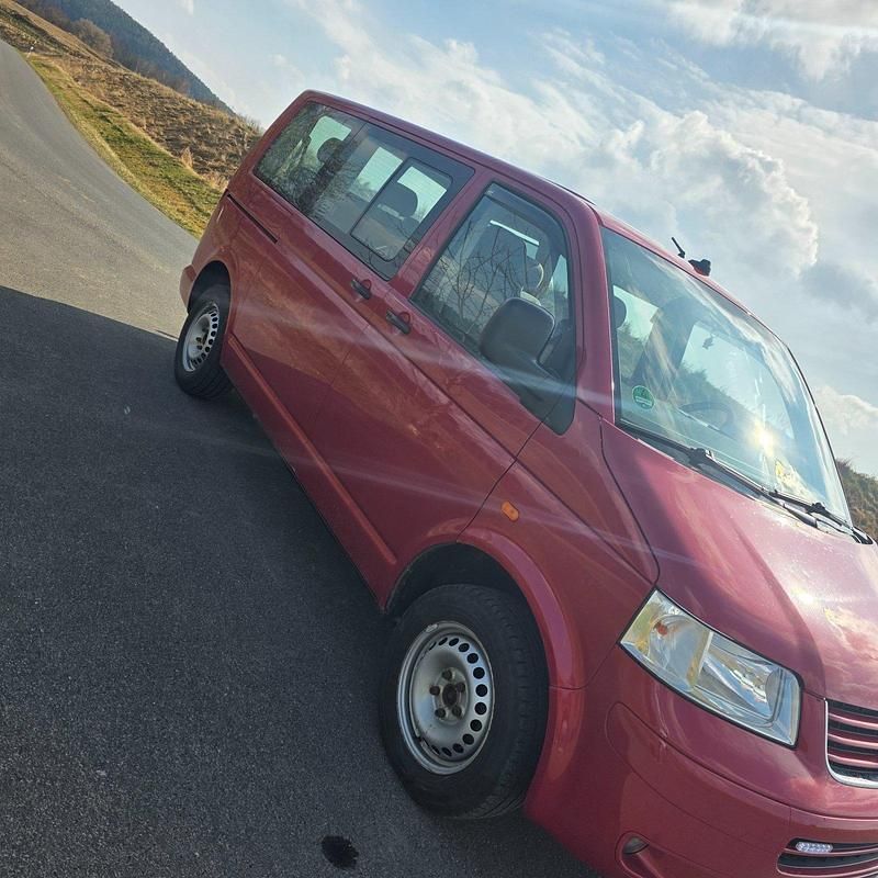 Używany VW Transporter 130 KM (95 kW) 2003 Czerwony Van