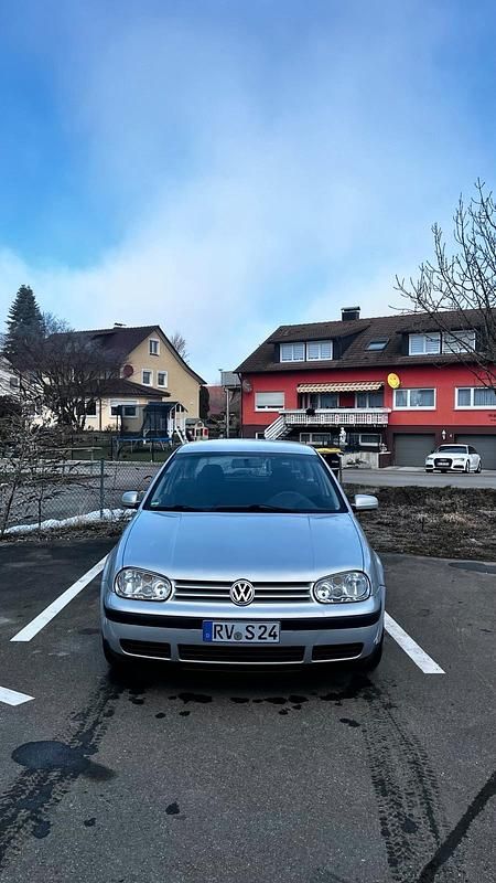 Silber Gebraucht 1999 VW Golf IV Kleinwagen | 750 € (Superpreis) - Bild 1/4