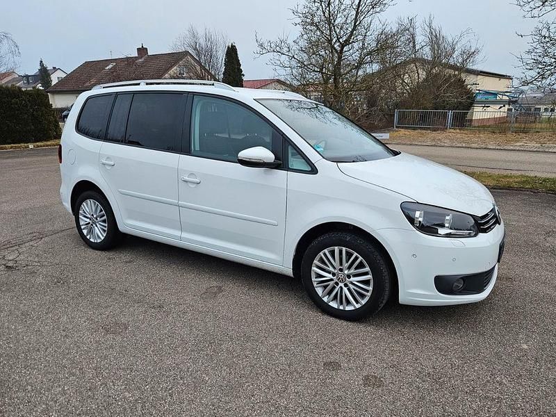 Gebraucht VW Touran Cup 105 PS (77 kW) 2014 Pure white Van / Kleinbus