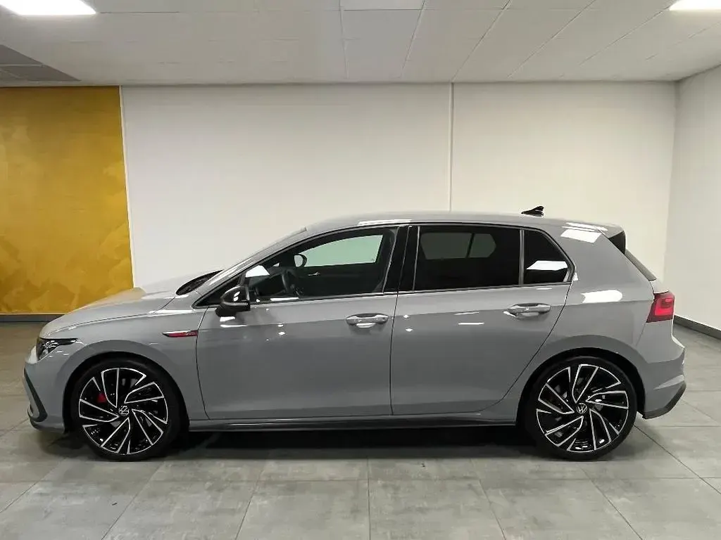 Gebraucht VW Golf VIII GTI 245 PS (180 kW) 2022 Grau Limousine