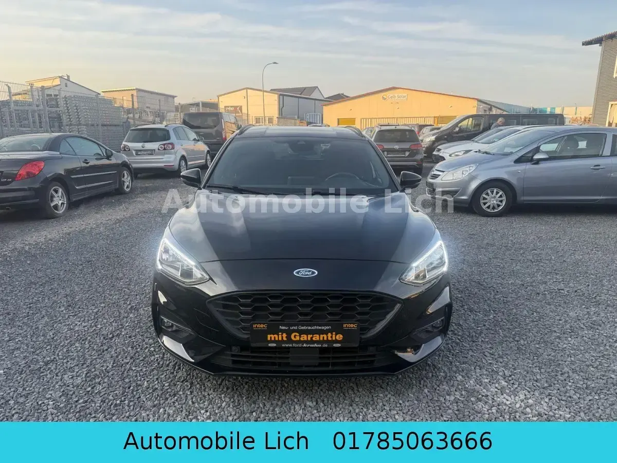 Gebraucht Ford Focus ST-Line 125 PS (91 kW) 2018 Schwarz Kombi