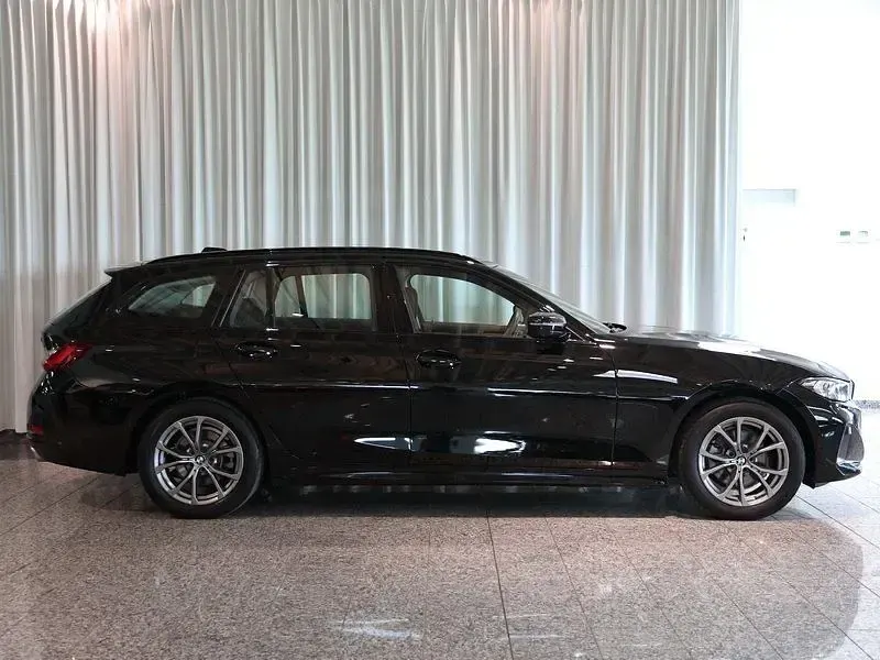 Gebraucht BMW 320 190 PS (139 kW) 2023 Schwarz ii Kombi