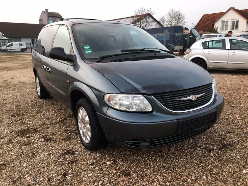 Verkauft Chrysler Voyager 2.4 SE, gebraucht 2003, 190.000