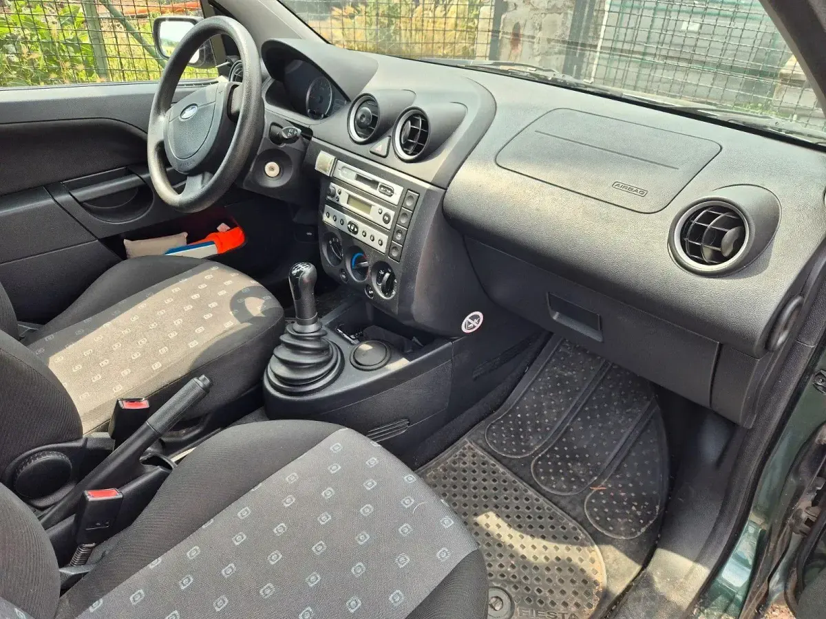 Gebraucht Ford Fiesta 60 PS (44 kW) 2003 Grün Kleinwagen