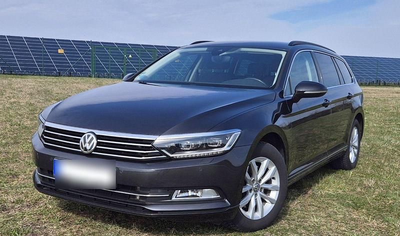Gebraucht VW Passat 179 PS (131 kW) 2017 Grau Kombi