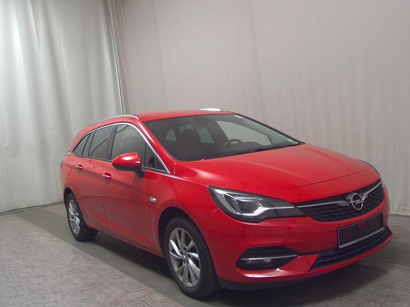 Gebraucht Opel Astra Edition 131 PS (96 kW) 2021 Rot Kombi