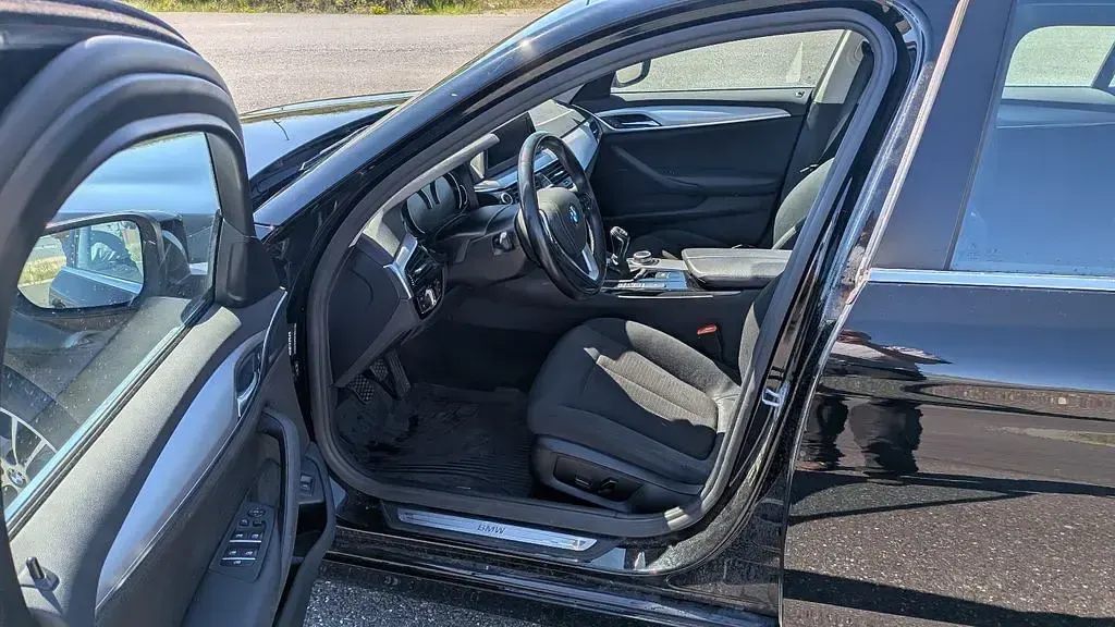 Second-hand BMW 520 190 CP (139 kW) 2018 Negru Break