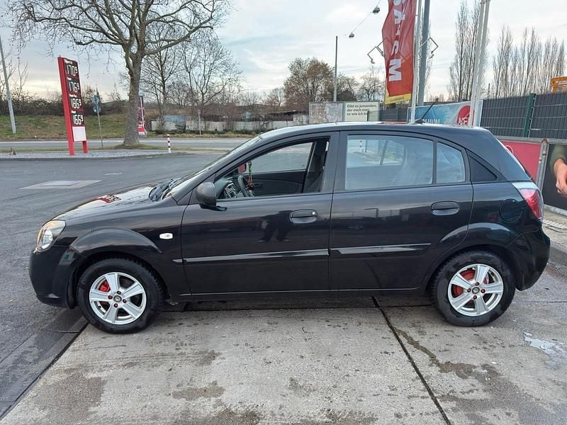 Gebraucht Kia Rio 97 PS (71 kW) 2010 Schwarz Kombi