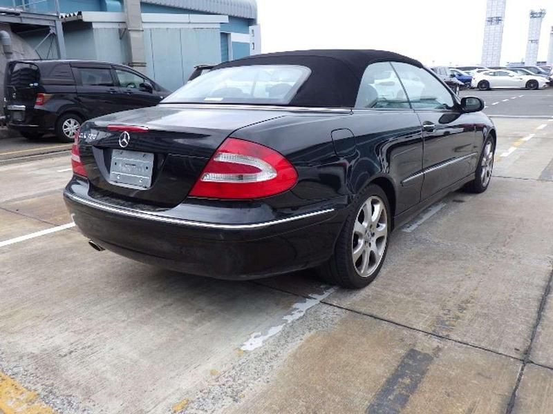 Gebraucht Mercedes CLK320 Elegance 218 PS (160 kW) 2003 Schwarz Cabrio