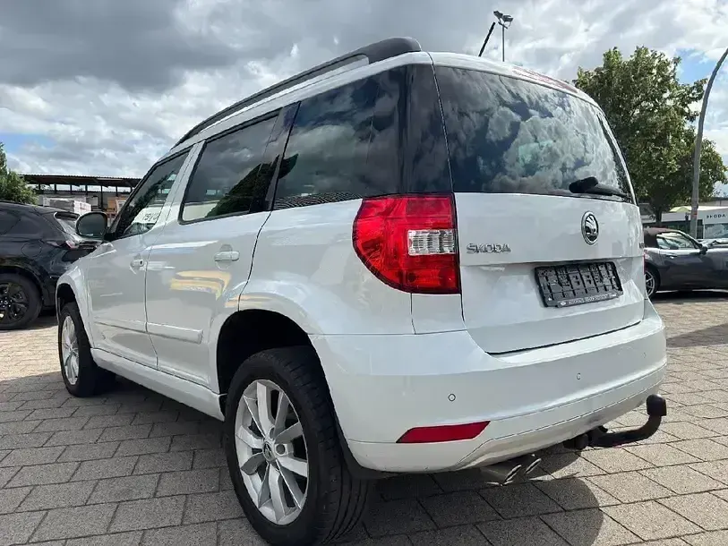 Gebraucht Skoda Yeti Joy 110 PS (80 kW) 2016 Weiß SUV