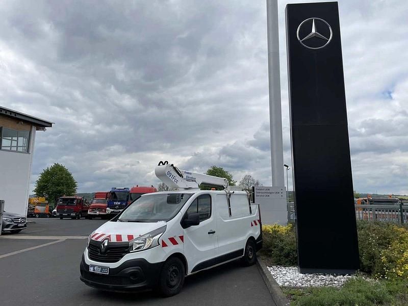 Gebraucht Renault Trafic 121 PS (88 kW) 2019 Weiss Van / Kleinbus