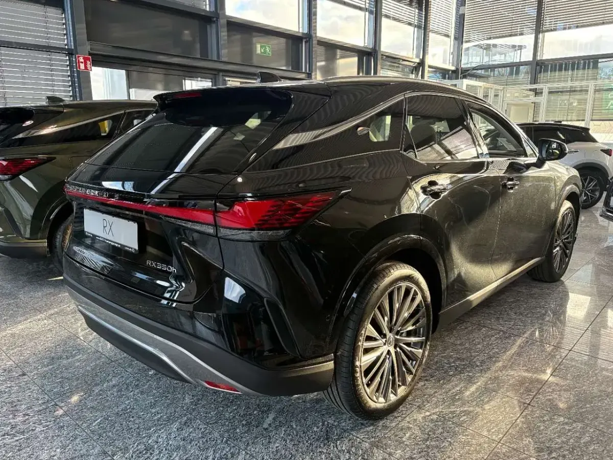 Gebraucht Lexus RX350h E-FOUR Luxury Line 250 PS (183 kW) 2026 Graphitschwarz metallic SUV