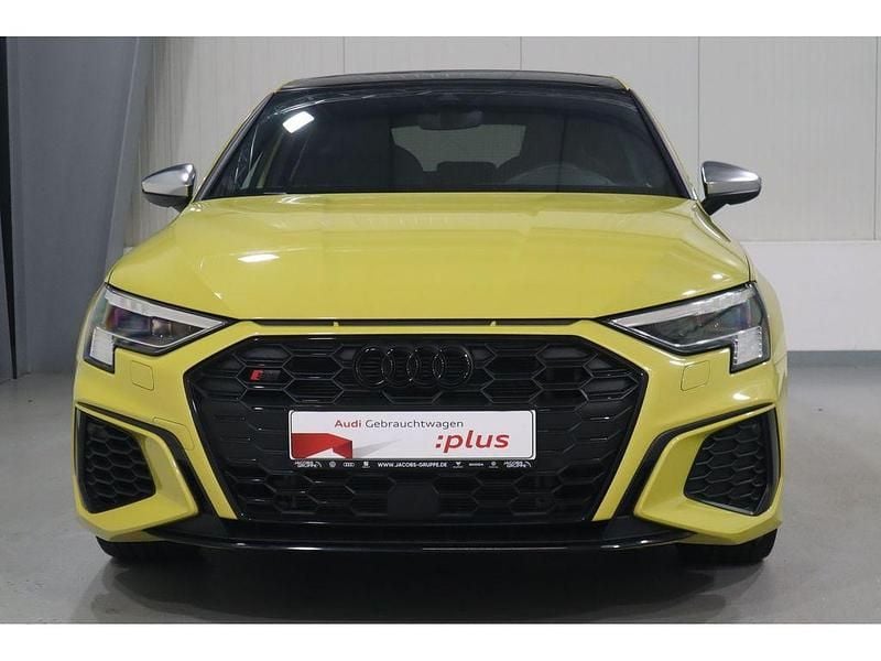 Gebraucht Audi S3 Ambiente 310 PS (228 kW) 2024 Gelb Limousine