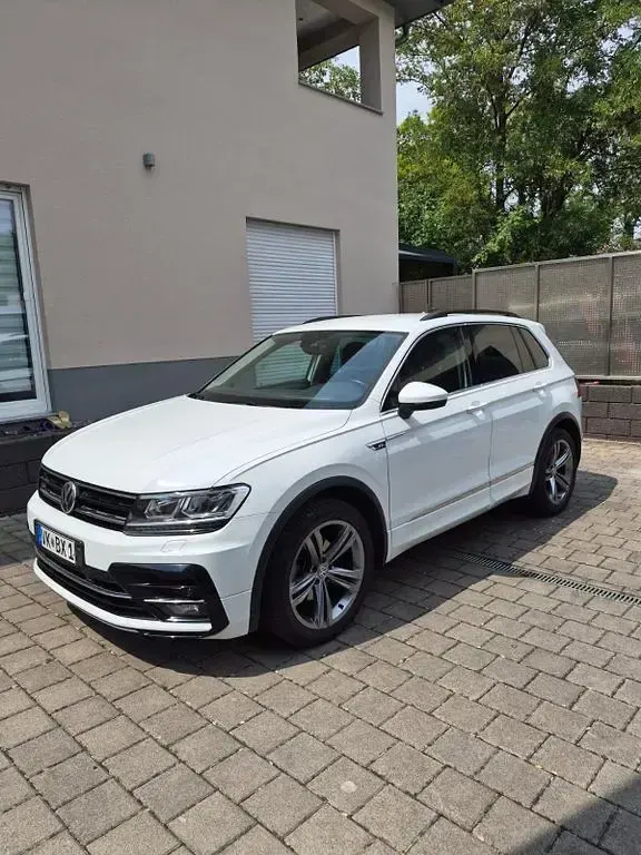 Gebraucht VW Tiguan R-line 131 PS (96 kW) 2019 Weiß SUV