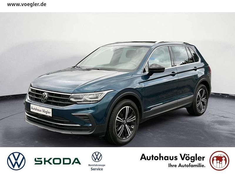 Gebraucht VW Tiguan Move 150 PS (110 kW) 2024 Blau SUV