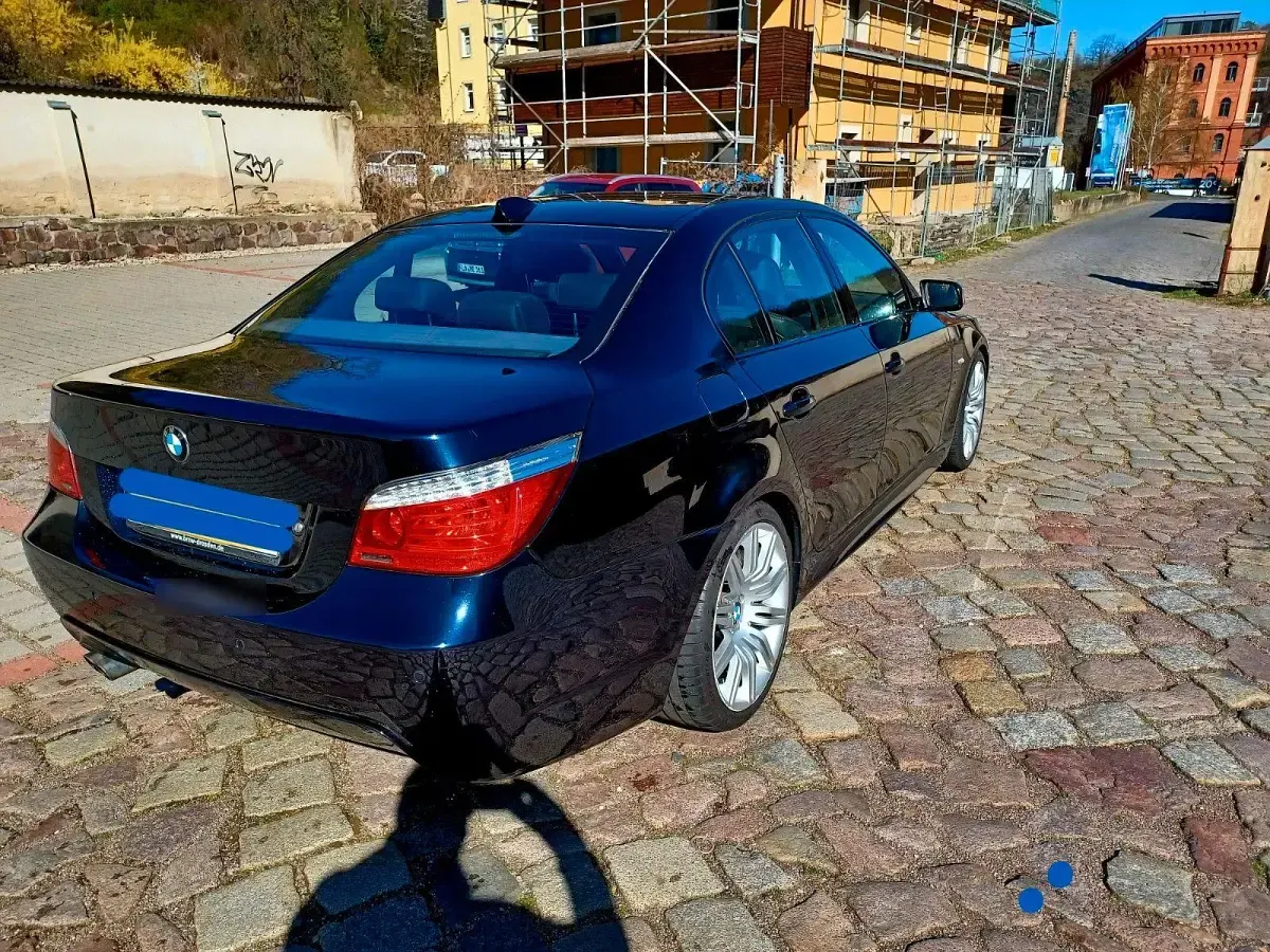Gebraucht BMW 530 Sport Line 235 PS (172 kW) 2008 Blau Limousine