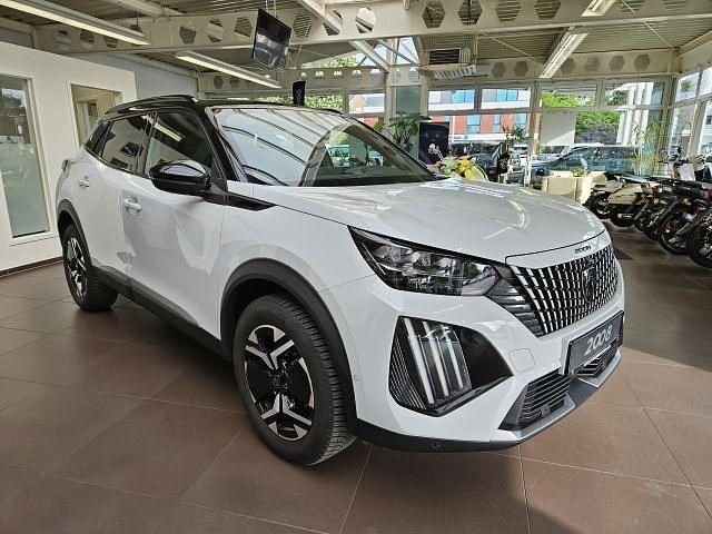 Okenit weiß metallic Gebraucht 2024 Peugeot 2008 GT SUV | 21.490 € (Fairer Preis) - Bild 1/4