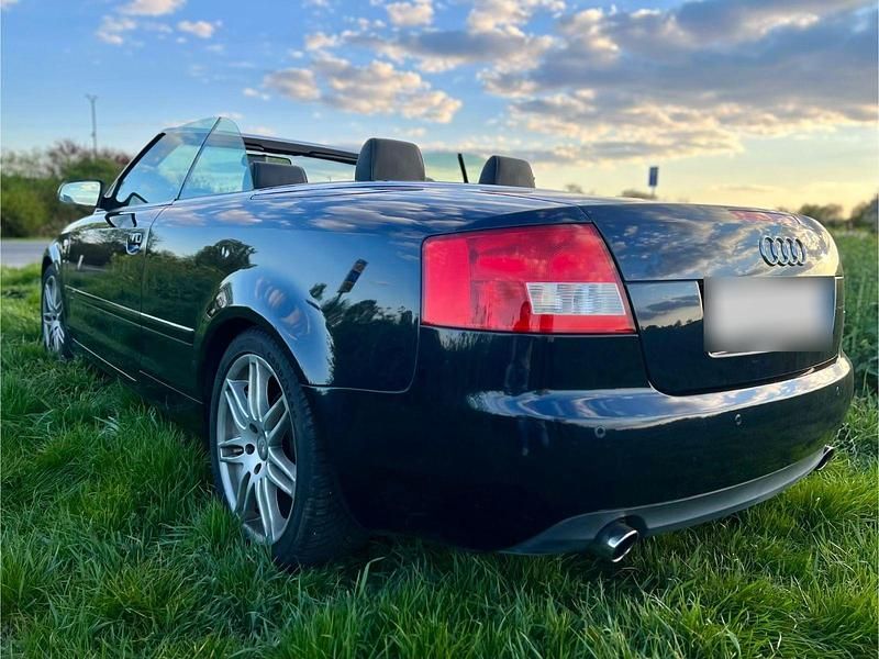 Gebraucht Audi Cabriolet Comfort 170 PS (125 kW) 2022 Blau Cabrio