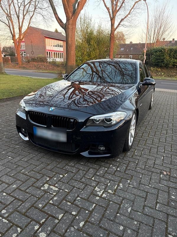 Gebraucht BMW 550 450 PS (330 kW) 2014 Schwarz Limousine