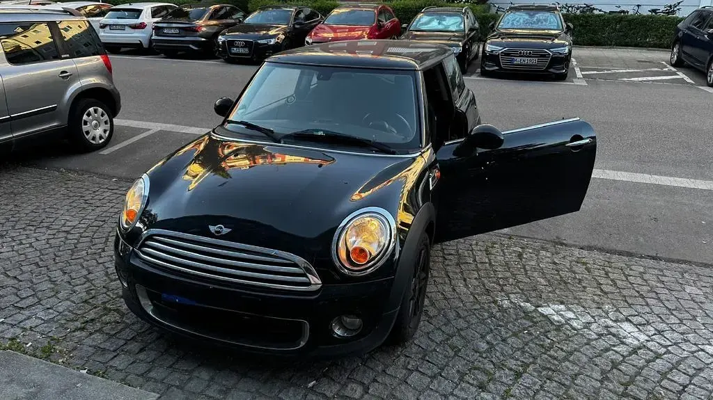 Gebraucht Mini ONE 75 PS (55 kW) 2013 Schwarz Kleinwagen