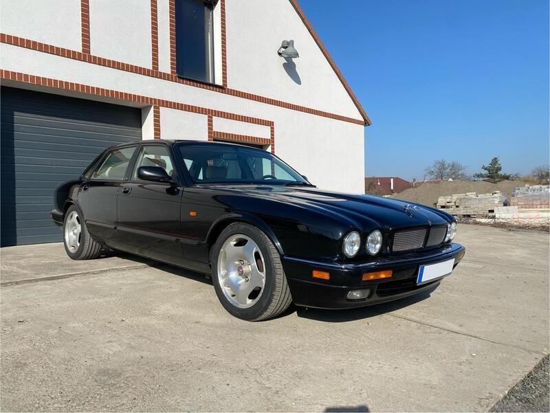 Schwarz Gebraucht 1995 Jaguar XJR Limousine | 29.750 € - Bild 1/4