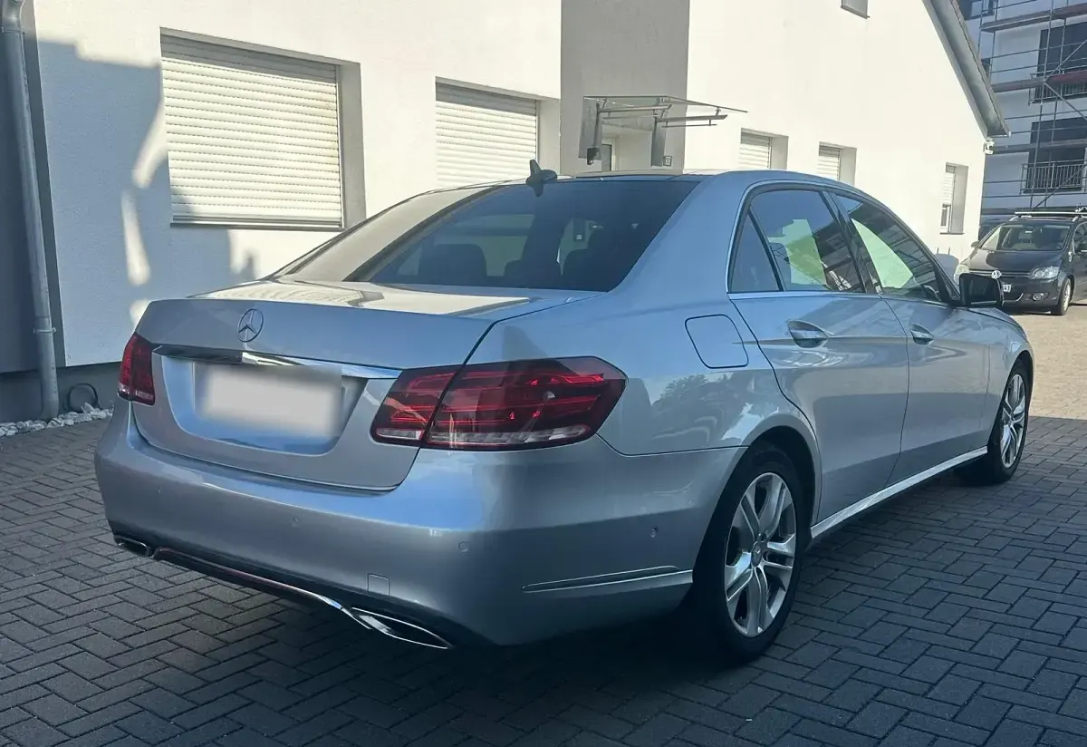Gebraucht Mercedes E250 204 PS (150 kW) 2014 Grau Limousine