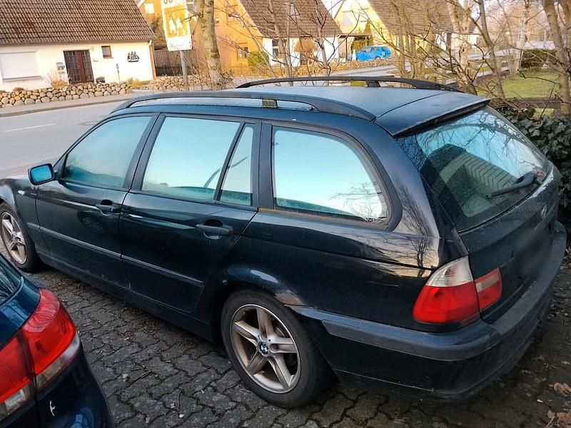 Gebraucht BMW 318 116 PS (85 kW) 2002 Schwarz Kombi