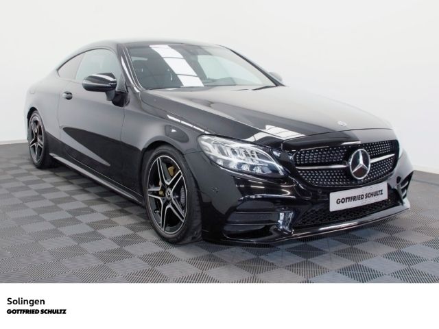 Gebraucht Mercedes C200 AMG line 184 PS (135 kW) 2020 Ung. schwarz  unilack Coupé