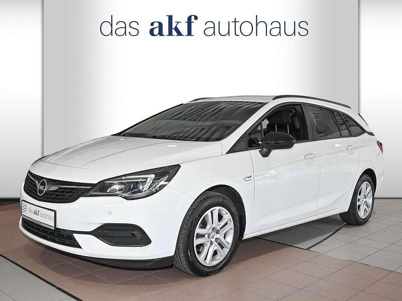 Schneeweiss/summitwhite/arctic Gebraucht 2022 Opel Astra Edition Kombi | 17.950 € (Guter Preis) - Bild 1/4