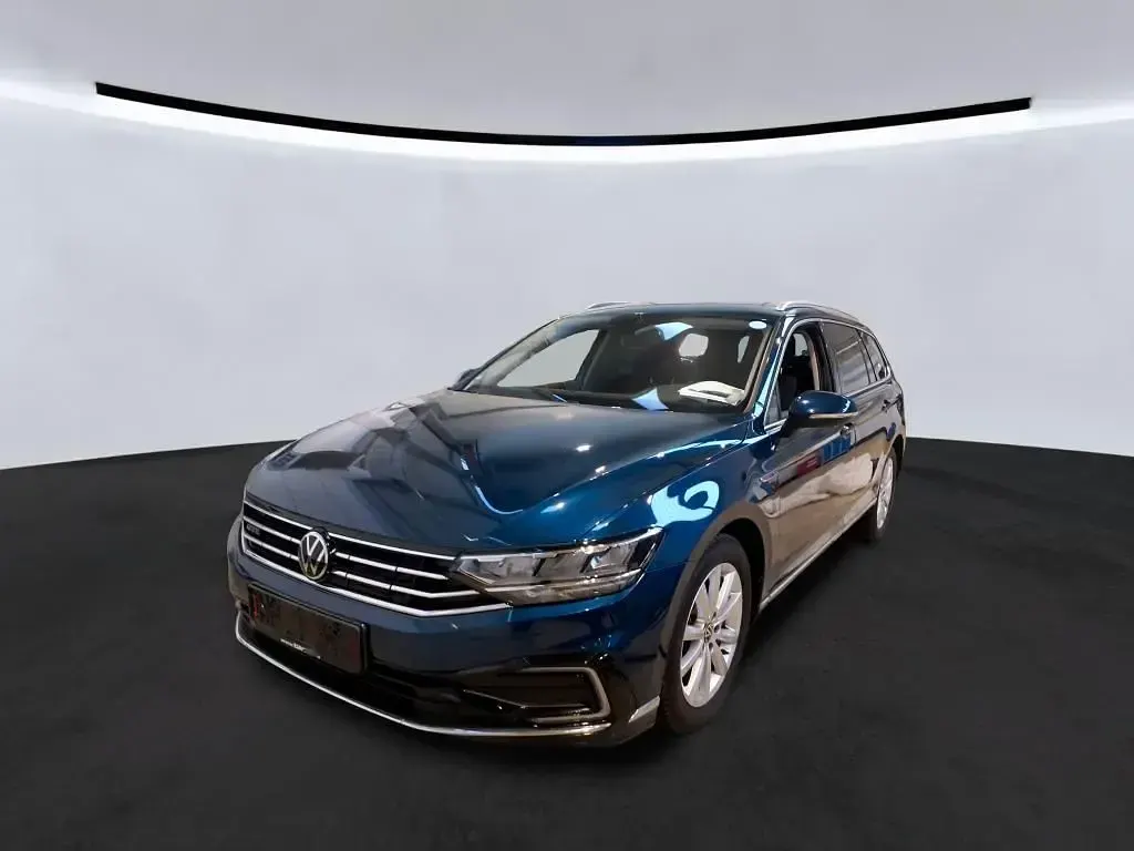 Gebraucht VW Passat GTE 218 PS (160 kW) 2022 Blau Kombi