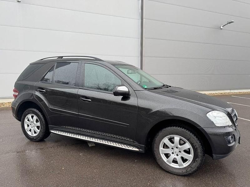 Gebraucht Mercedes ML300 204 PS (150 kW) 2010 SUV