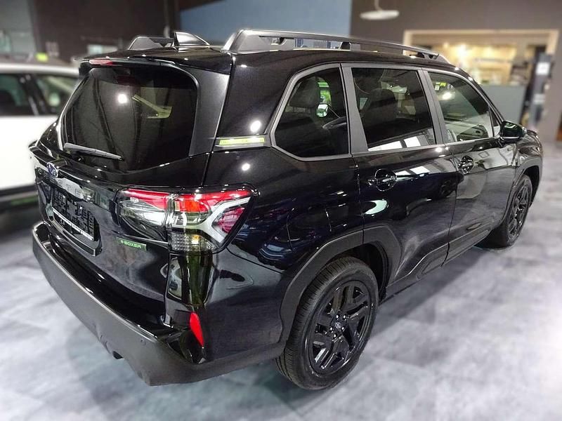 Neu Subaru Forester Exclusive+ 136 PS (100 kW) 2025 Crystal black silica SUV