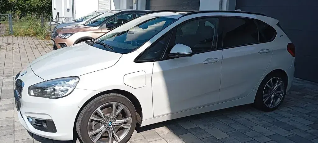 Gebraucht BMW 225 Active Tourer M Sport 224 PS (164 kW) 2016 Weiß Van / Kleinbus