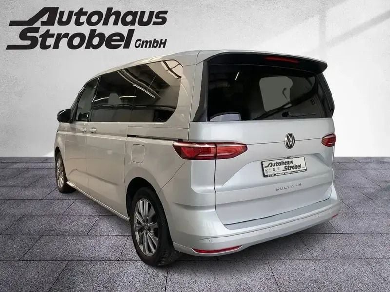 Gebraucht VW Multivan Life 136 PS (100 kW) 2022 Reflexsilber metallic Van / Kleinbus