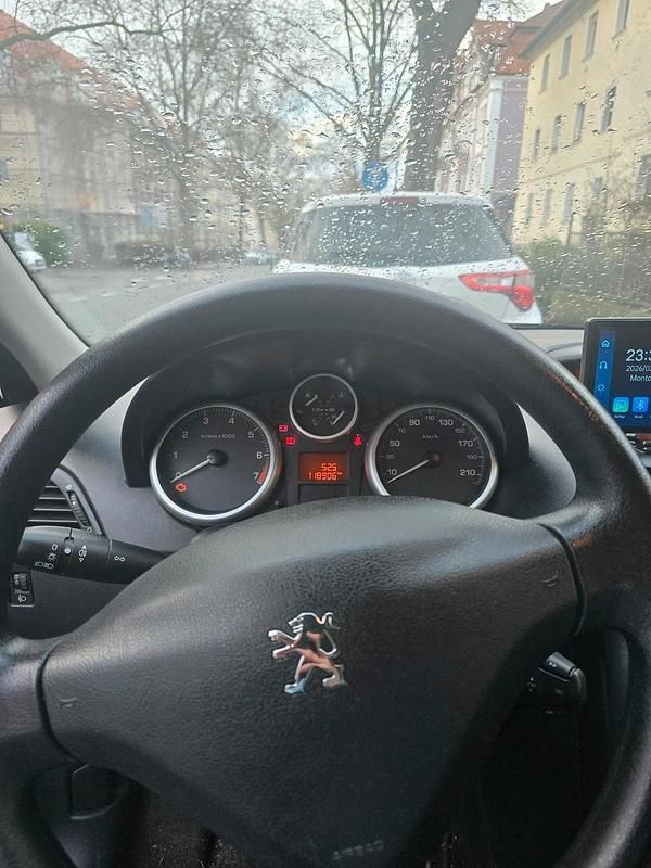 Gebraucht Peugeot 207 75 PS (55 kW) 2007 Schwarz Kleinwagen