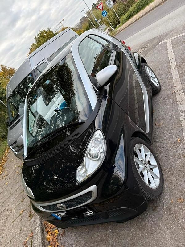 Schwarz Gebraucht 2013 Smart ForTwo Coupé Passion Kleinwagen | 4.950 € (Fairer Preis) - Bild 1/4