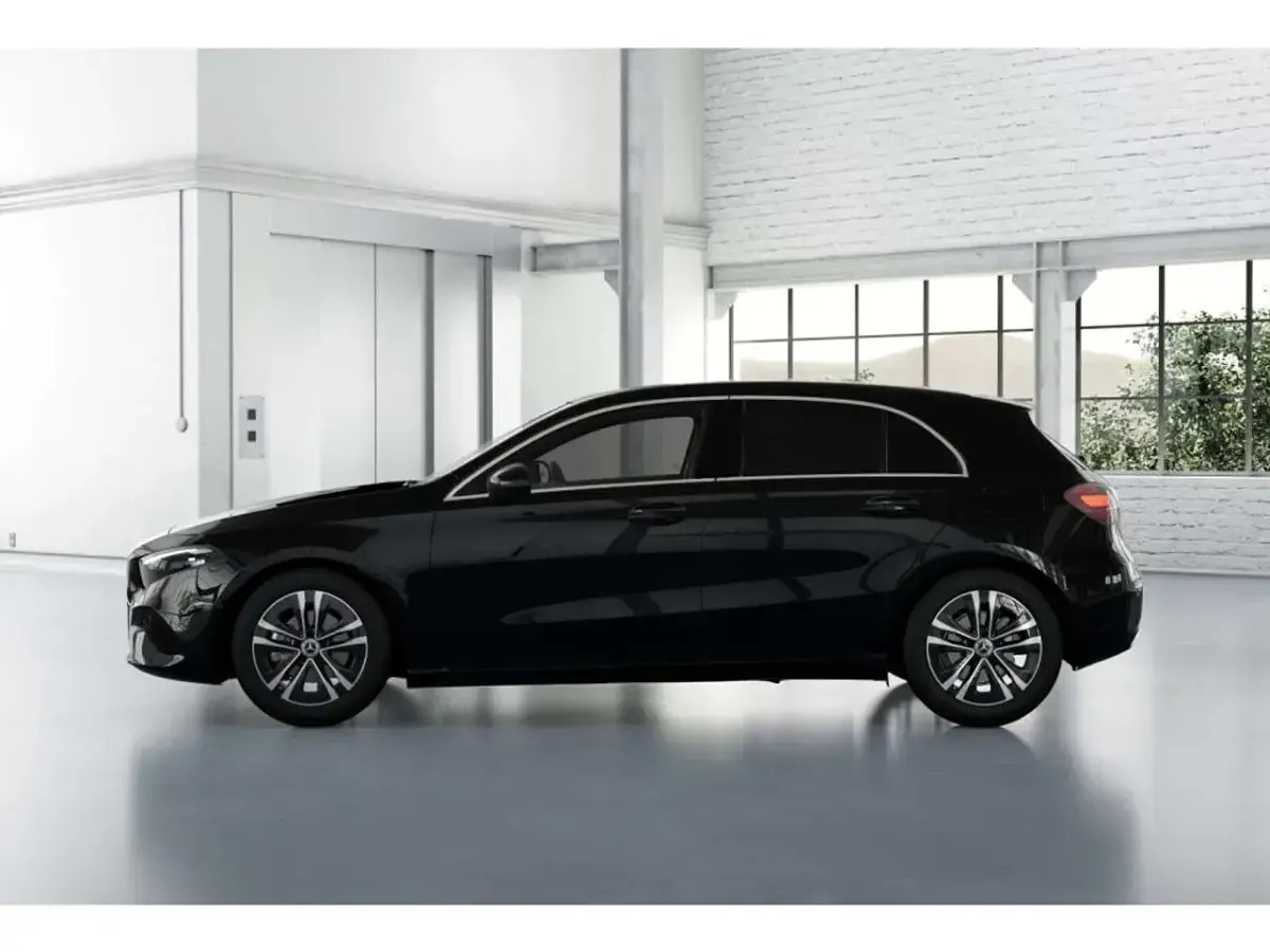 Gebraucht Mercedes A180 Progressive 136 PS (100 kW) 2025 Schwarz Limousine