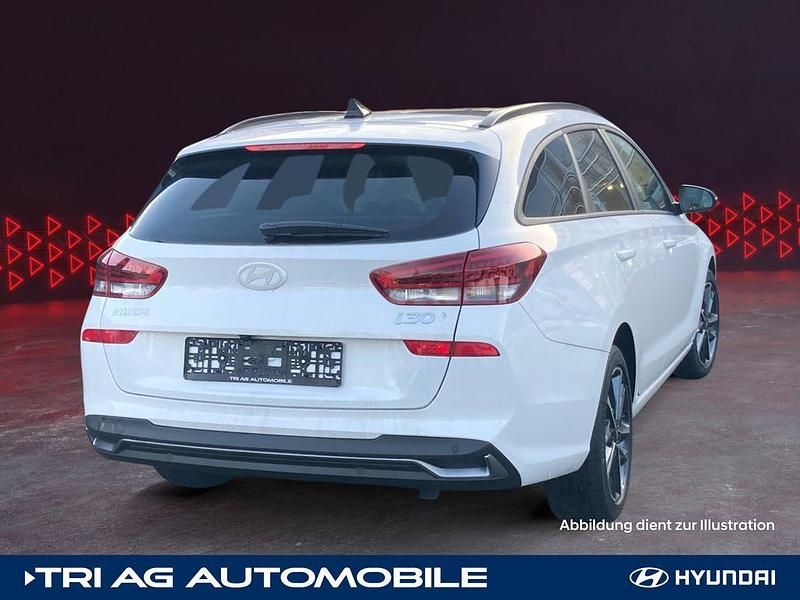 Gebraucht Hyundai i30 Advantage 140 PS (102 kW) 2025 Serenity white / mic Kombi
